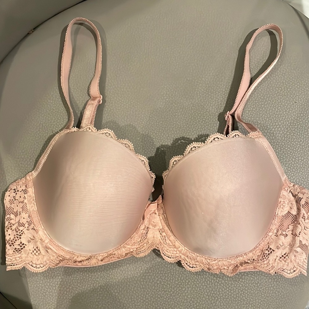 Victoria’s Secret Beige Lace TShirt Bra